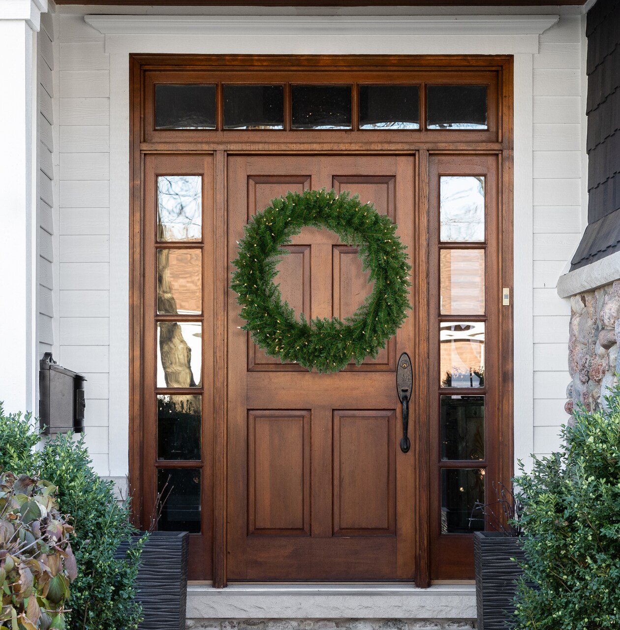 Northlight Pre-Lit Eastern Pine Artificial Christmas Wreath - 36" - Clear Lights